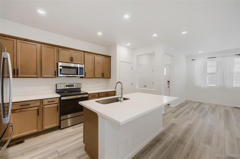 23920 34th Ave, Aurora, CO 80019