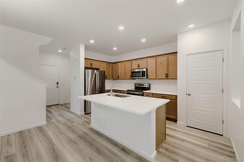 23920 34th Ave, Aurora, CO 80019