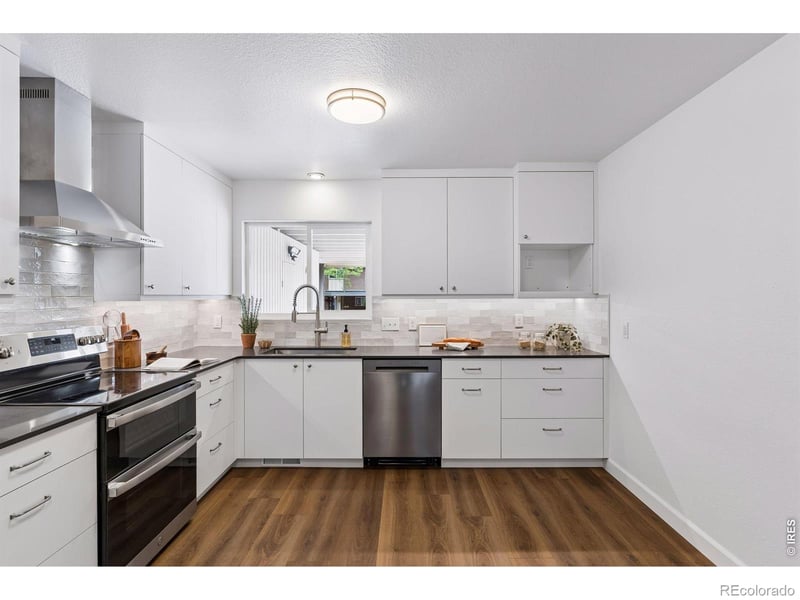 1494 Greenbriar Blvd, Boulder, CO 80305