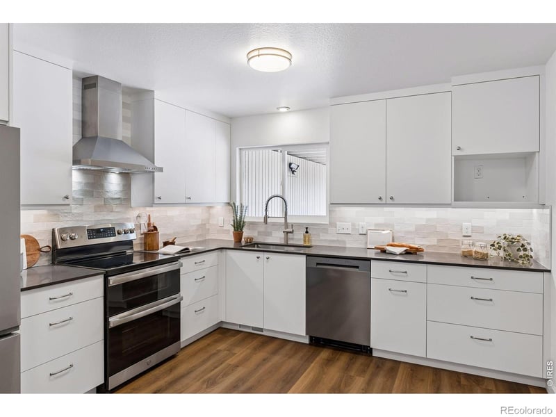 1494 Greenbriar Blvd, Boulder, CO 80305