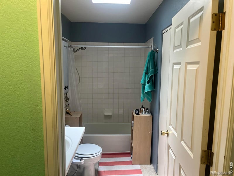 371 Sunmountain Dr, Loveland, CO 80538