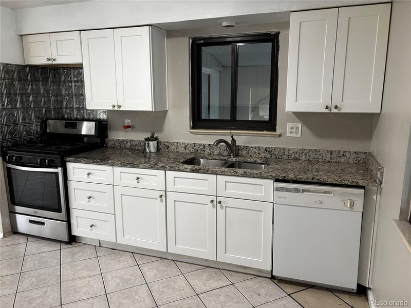 3160 Atchison St, Aurora, CO 80011