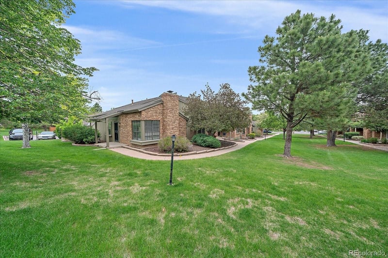 7752 Phillips Cir, Centennial, CO 80112
