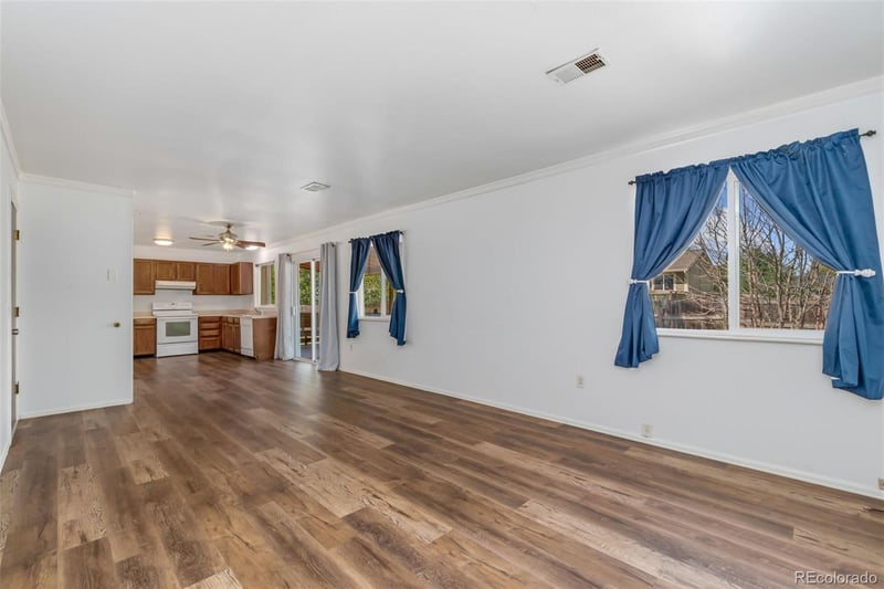 2205 Lincoln St, Longmont, CO 80501