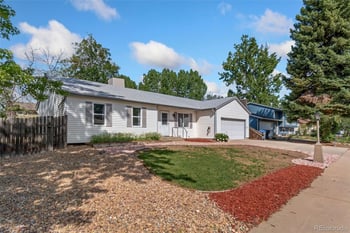 2205 Lincoln St, Longmont, CO 80501