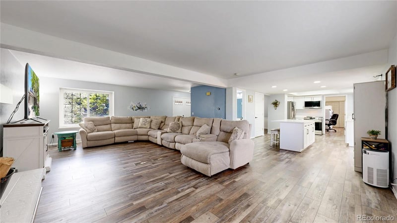 3745 Walden Way, Aurora, CO 80013