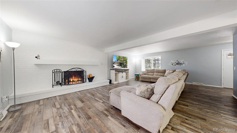 3745 Walden Way, Aurora, CO 80013