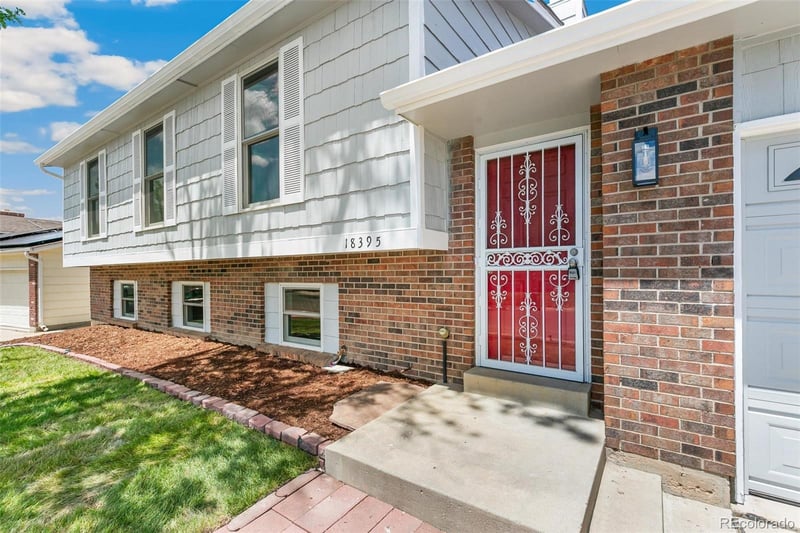 18395 Mexico Pl, Aurora, CO 80017