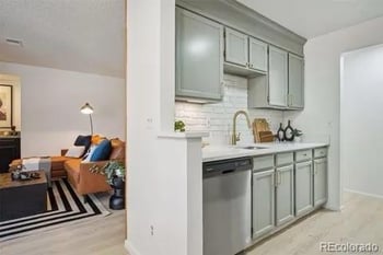 10920 W Florida Ave #415, Lakewood, CO 80232