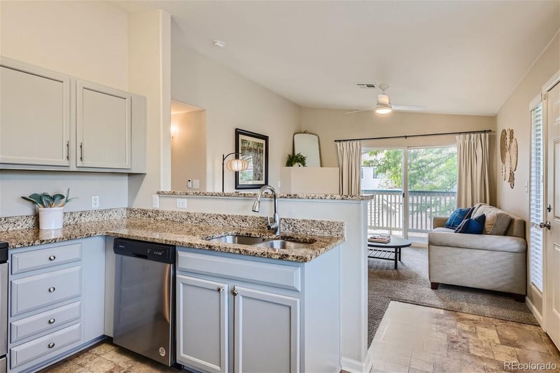 8469 Little Rock Way #201, Highlands Ranch, CO 80126