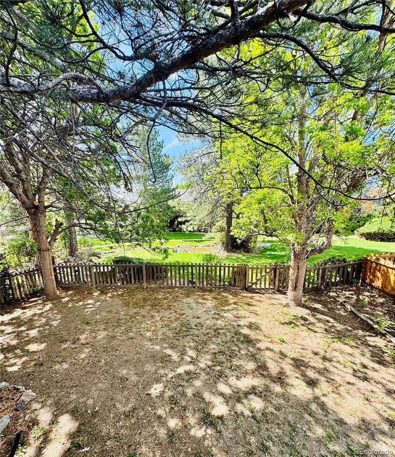 10140 Alamo Pl, Littleton, CO 80127