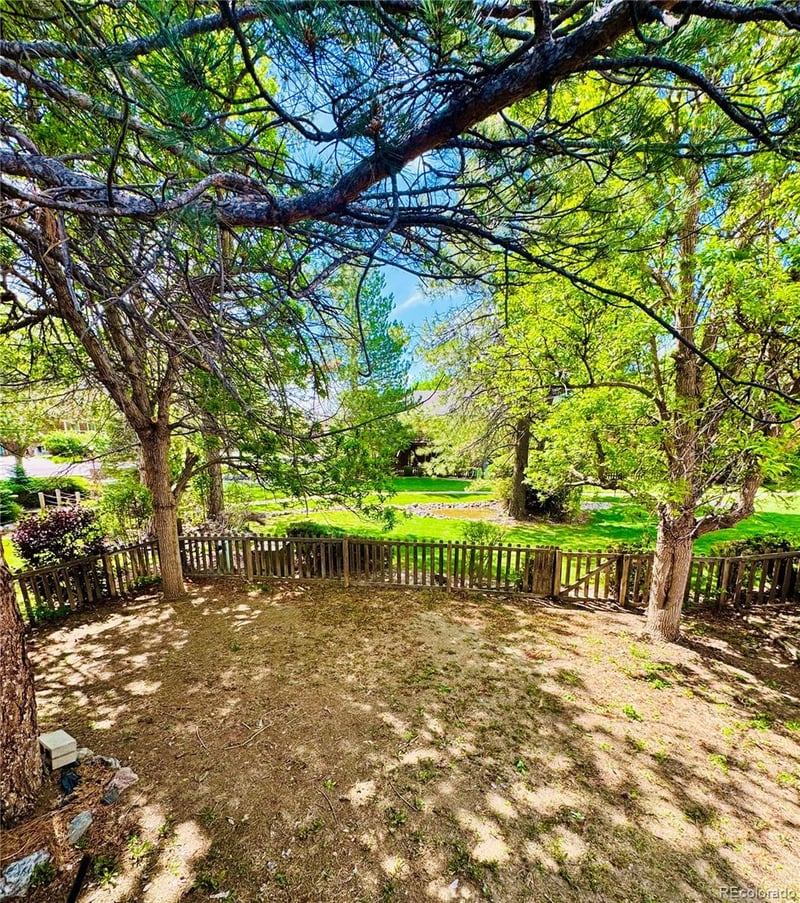 10140 Alamo Pl, Littleton, CO 80127