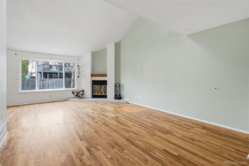 711 Granby Cir, Aurora, CO 80012