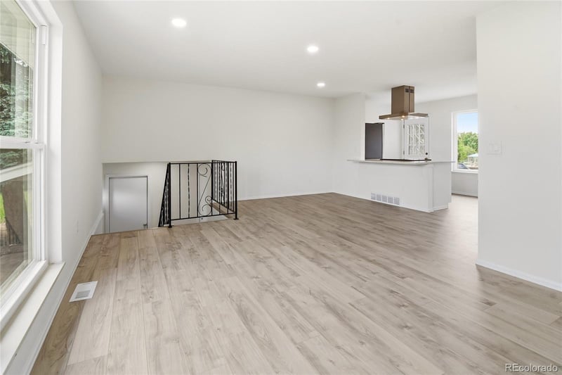 3227 Hoyt Way, Lakewood, CO 80227