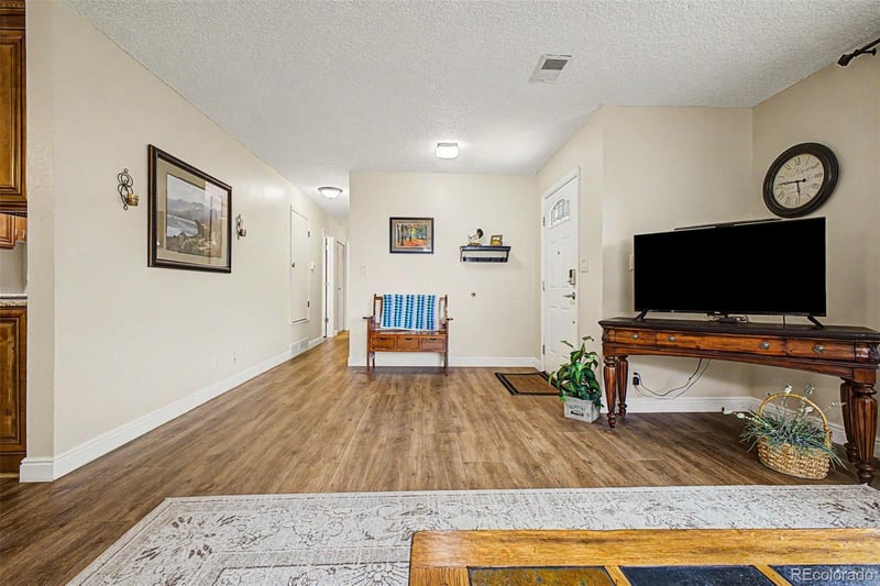 9972 Appletree Pl, Thornton, CO 80260