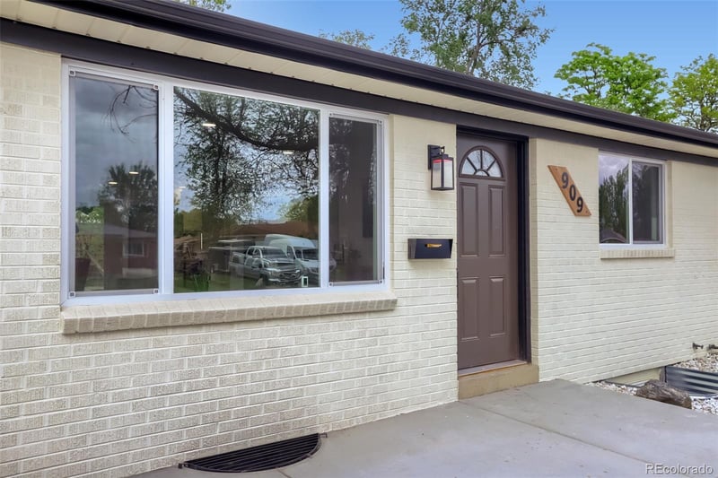 909 9th Ave, Broomfield, CO 80020