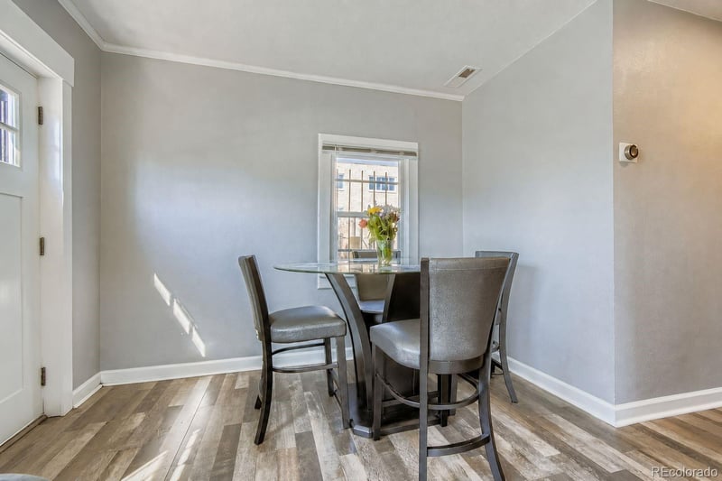 9541 16th Ave, Aurora, CO 80010
