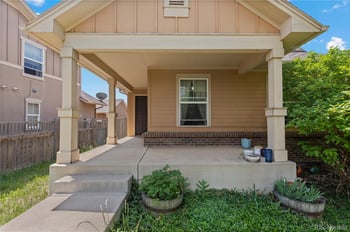 23317 E Saratoga Cir, Aurora, CO 80016