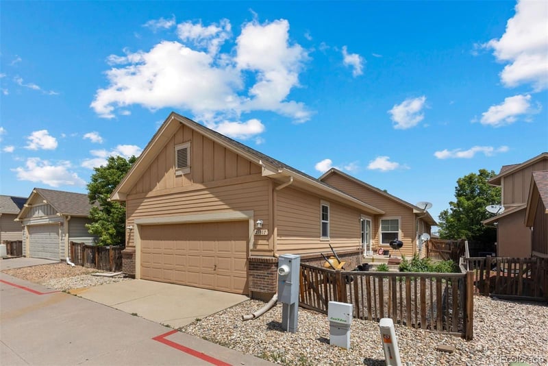 23317 Saratoga Cir, Aurora, CO 80016