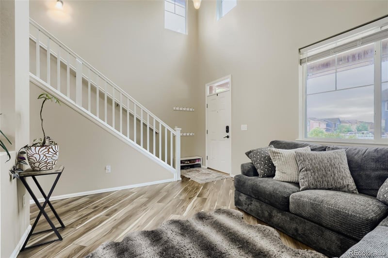 19663 63rd Pl, Aurora, CO 80019