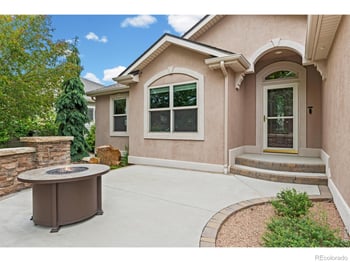 945 Crabapple Dr, Loveland, CO 80538