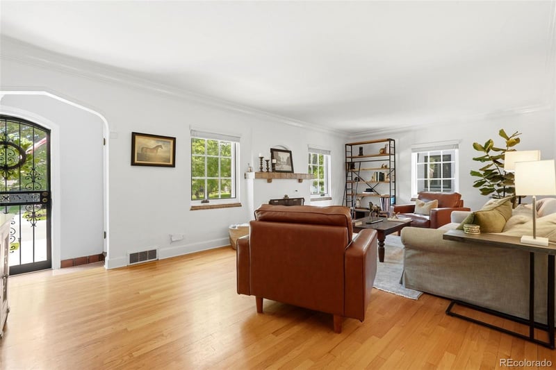 439 Eudora St, Denver, CO 80220