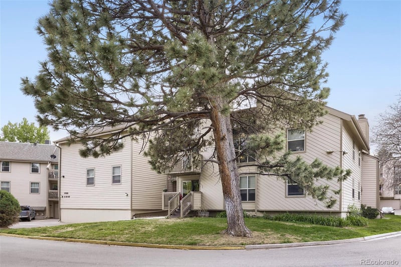 701 Harlan St #E27, Lakewood, CO 80214