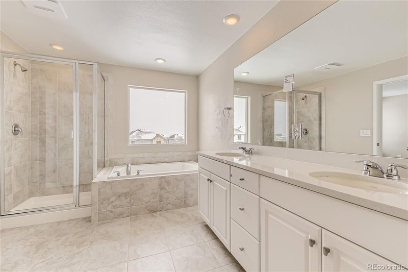 3330 Denali St, Aurora, CO 80019
