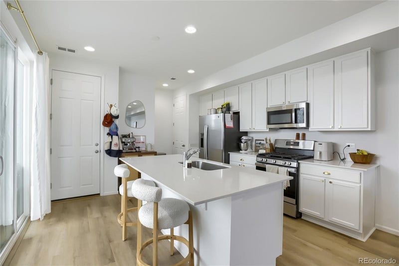 6119 Two Leaf Dr, Loveland, CO 80538