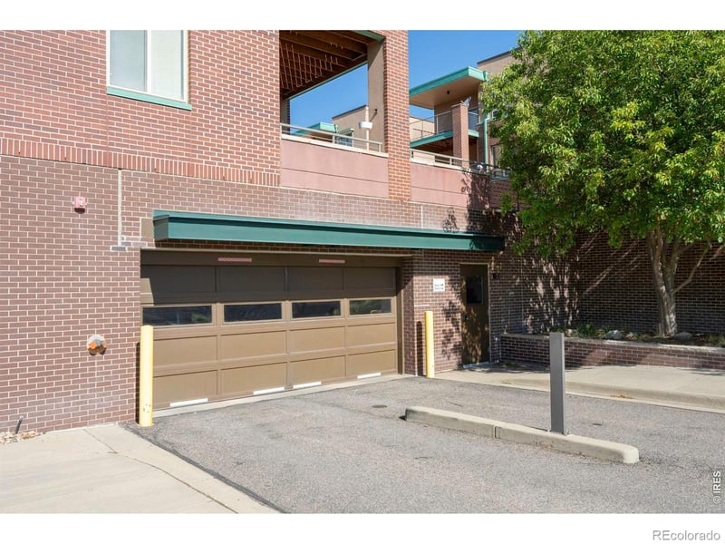 1053 Century Dr, Louisville, CO 80027