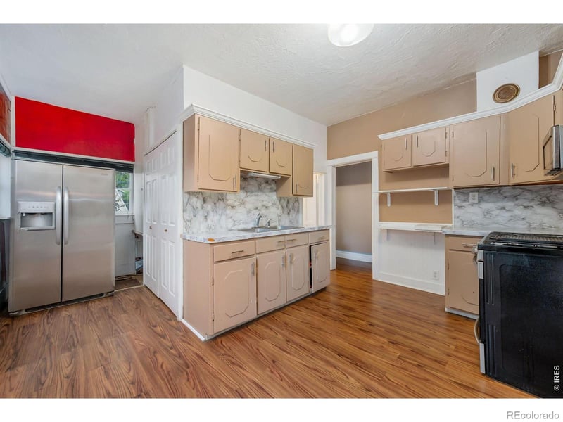 424 5th St, Loveland, CO 80537