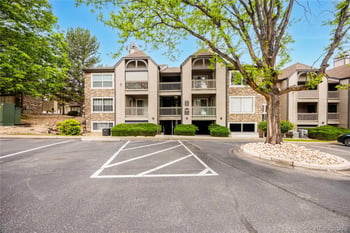 9212 Arbor Cir #E, Englewood, CO 80111
