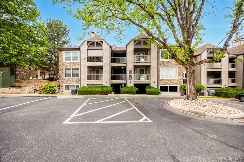 9212 Arbor Cir #E, Englewood, CO 80111