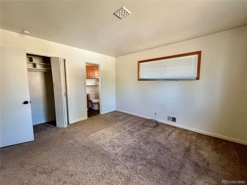 6631 S Race Cir, Centennial, CO 80121