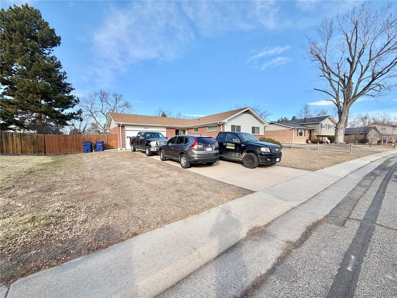 6631 Race Cir, Centennial, CO 80121