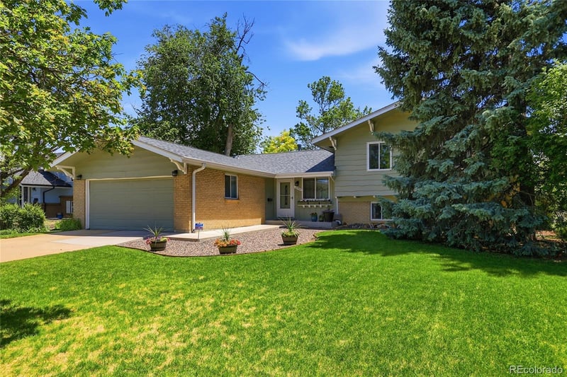 12946 2nd Ave, Aurora, CO 80011