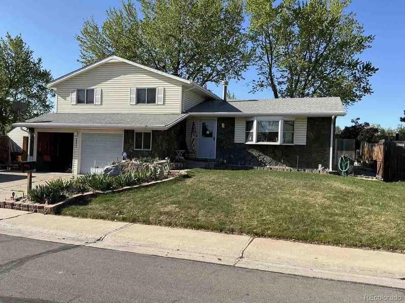 9984 Maryland Dr, Lakewood, CO 80232