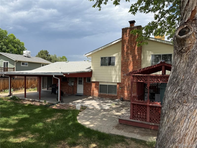 9984 Maryland Dr, Lakewood, CO 80232