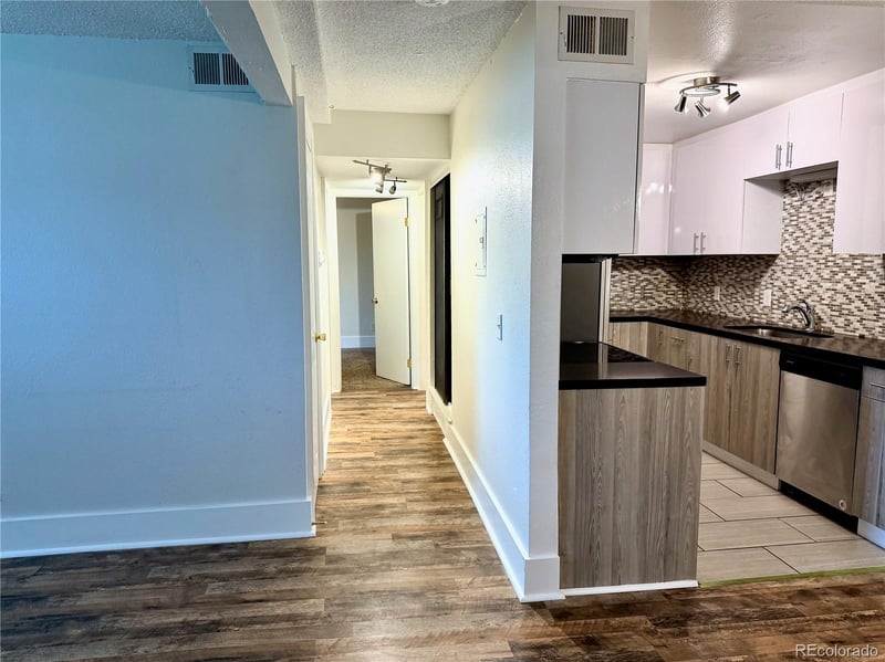 16359 10th Ave #S1, Golden, CO 80401