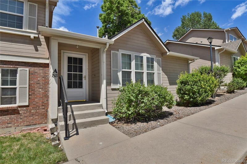 1513 S Ouray Cir #A, Aurora, CO 80017