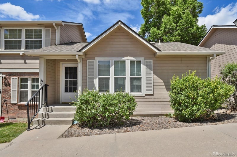 1513 S Ouray Cir #A, Aurora, CO 80017