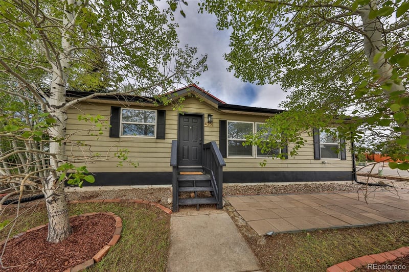 425 N 7th St, Granby, CO 80446