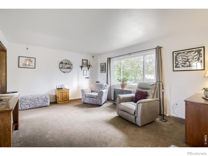 417 Clover Ln, Fort Collins, CO 80521
