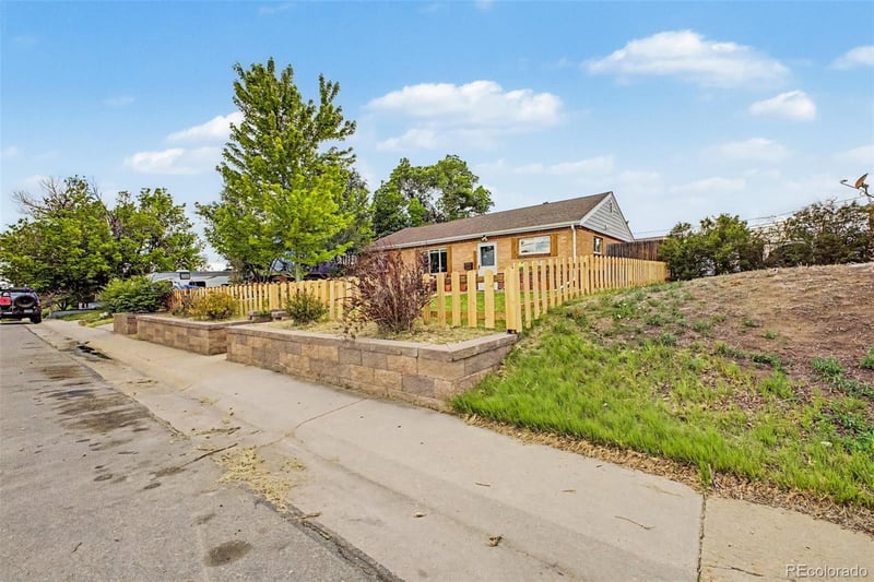 9171 Corona St, Thornton, CO 80229