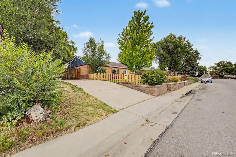 9171 Corona St, Thornton, CO 80229