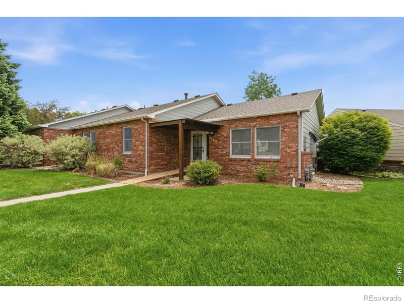 4262 Pin Oak Dr, Loveland, CO 80538
