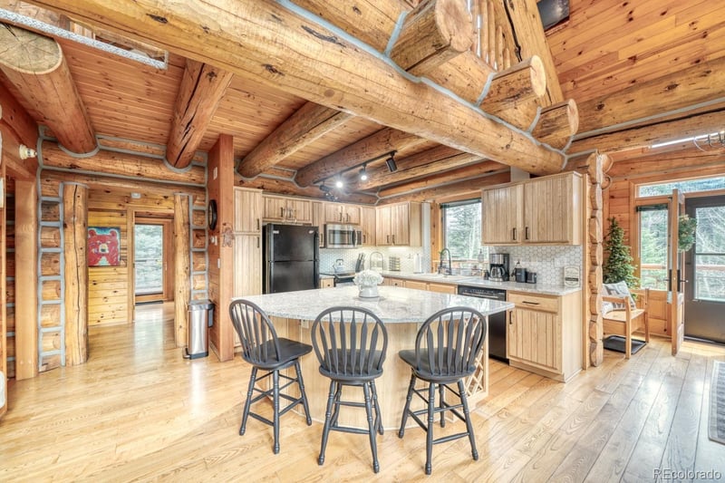 72 Gibson Rd, Westcliffe, CO 81252