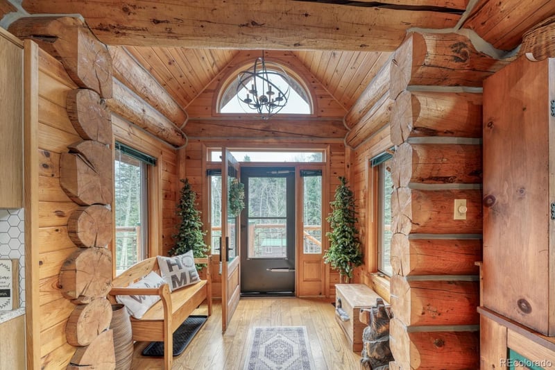 72 Gibson Rd, Westcliffe, CO 81252