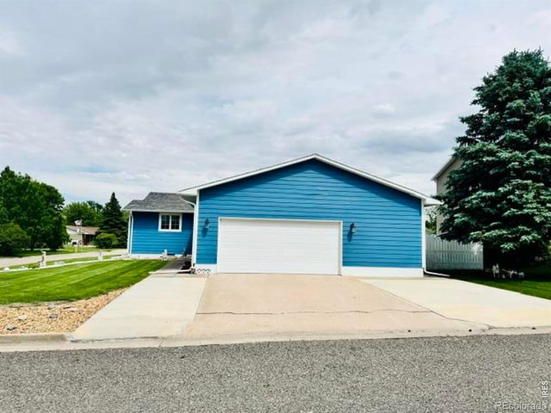 330 Grant St, Haxtun, CO 80731