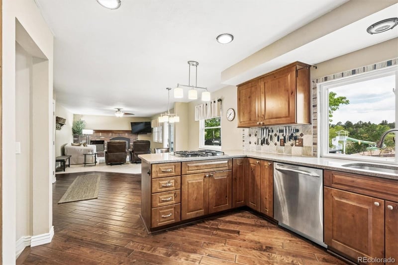 6573 Kearney Cir, Centennial, CO 80111